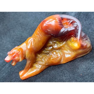 龍涎香下山猛虎精雕擺件/淡淡龍涎香/天然色澤/精緻工藝/居家辦公室擺飾, 1個