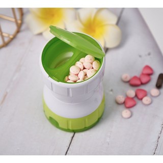 旋轉磨藥器 亞馬遜熱銷省力磨藥器 清新綠磨藥機 附藥格搗藥放藥二合一 陶瓷內核攜帶型, 1個