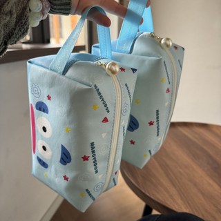 醜魚防潑水大容量卡通化妝包 旅行收納包 可愛造型 化妝品收納