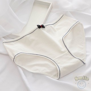 日系 簡約 少女內褲，純棉質料，透氣中腰三角褲, 白色