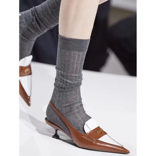 簡約時尚運動襪，舒適透氣彈性耐穿，多色可選運動襪, 深灰(偏水洗黑) 一雙裝, 1個