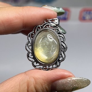 黃祖母晶橢圓吊墜 精緻銀飾設計 典雅飾品