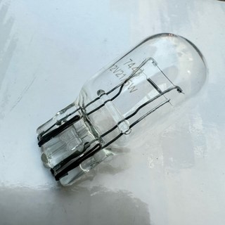 【Max魔力生活家】台灣製 T20 雙芯燈泡 7443 倒車燈泡 小燈 日行燈 超低價, 1個