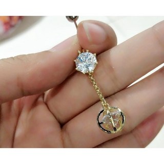 D6 現貨 細針 0.08 新款肚臍環 八星鋯石 多鑽垂墜式 肚臍釘 肚臍扣 肚臍環 長墜 吊墜, 1個, 現貨-金色