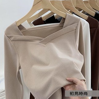 初見 長袖貼身上衣女 秋冬新款設計感小眾方領不規則磨毛內搭上衣 德绒打底衫女 時尚長袖上衣女