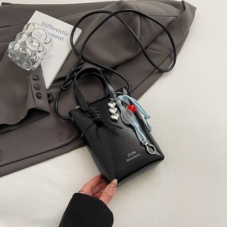 JYUN Serendipity 手機小方包，單肩斜挎，手提，春夏百搭，白色, 黑色+掛件