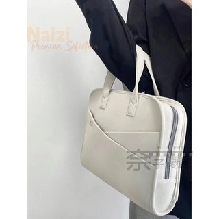 新竹出貨 筆記本電腦包女2025新款適用蘋果單肩16寸公文包通勤韓版尼龍後背包大容量書包手提笔电包公事包輕量電腦包, 隨機掛件,16英寸 (紙箱)