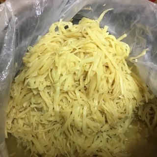 手工酸筍絲 1斤, 600g, 1個