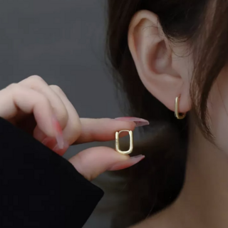 헬렌 스퀘어 하프 원터치 귀걸이