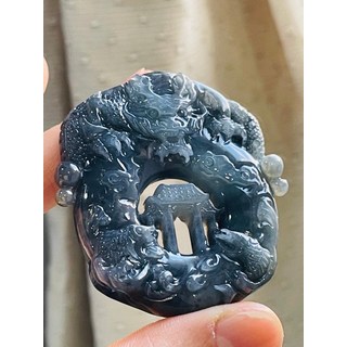 烏雞種翡翠龍龜吊墜 亭臺樓閣雙面透雕 冰膠底妝, 天然A貨玉 老坑烏雞藏金雙面透雕府上有龍翡翠龍牌 全透光冰膠底妝 龍守府第家運興隆, 1個
