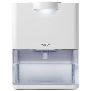 보본 공기청정 미니형 제습기가 원룸에 놓여 작동하는 모습