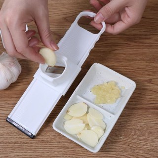 多功能手動大蒜切片器/蒜泥器 家用迷你蒜頭切碎器 不鏽鋼刀片設計 輕鬆製作蒜末薑末, 1個