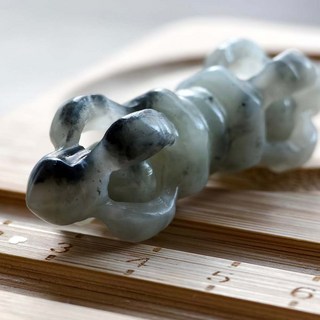 保真和田玉降魔杵青花掛墜/吊墜，精美玉石，護身平安，青花配色，典雅大方, 1個