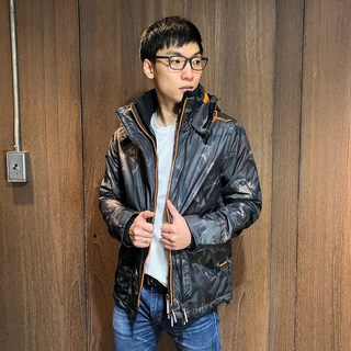 Superdry 男款 Arctic 連帽迷彩防風外套 J950