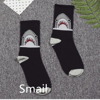 卡通鯊魚造型襪子，中筒運動襪，男女適用，街頭潮襪