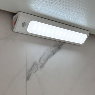 파카이라이트 삼각 충전식 센서등 LED 자석 복도 현관 무선센서등 +대용량배터리2개포함, 하얀빛, 1개