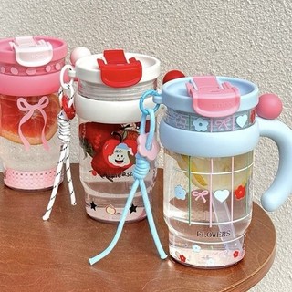 水杯女生辦公室大容量帶掛件夏天高顏值冰霸杯吸管泡茶可愛杯, 白色蘋果（tritan材質）,700ml杯+小花編織手提繩, 1個