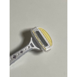 超好用身體乾用除毛刀 刮毛刀 闆娘愛用推薦 乾濕兩用 安全鋒利 輕鬆除毛 打造光滑肌膚, 1個, 1支（包裝隨機）