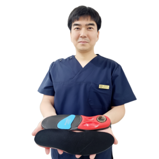 지지애 물리치료사 개발 족저근막 깔창 발바닥 기능성 아치