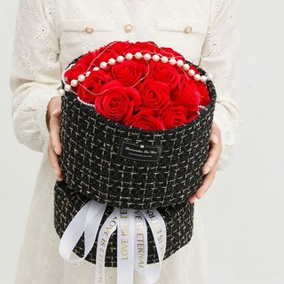 【台灣出貨】 21朵小香風玫瑰花束 香皂花束 不凋花 永生花 玫瑰花 畢業 生日禮物 七夕 情人節母親節兒童節 告白求婚, 1個, 【可可小姐_紅色玫瑰】