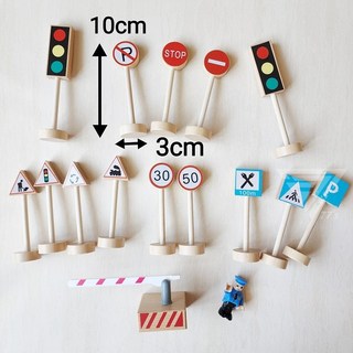 【台灣出貨】16件組木製交通標誌玩具套裝 紅綠燈道路場景停車場配件 積木認知玩具, 16件組 木製交通標誌, 1個