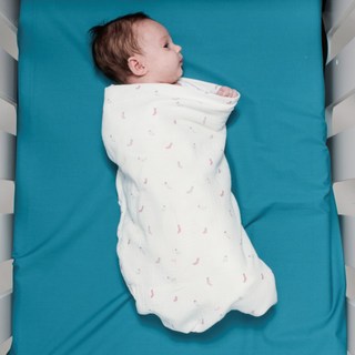 西班牙鯊魚咬一口 純棉舒適透氣包巾 嬰兒新生兒粉底朵朵雲圖騰