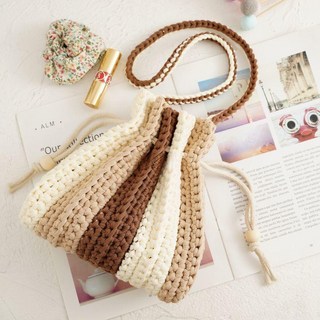 新品嗨購 DIY手作包包 DIY毛線鉤針包包 DIY材料包 手風琴包包 手工編織diy自製手拎腋下束口包 鉤針粗毛線, 1個, 太妃奶糖材料包送工具教程