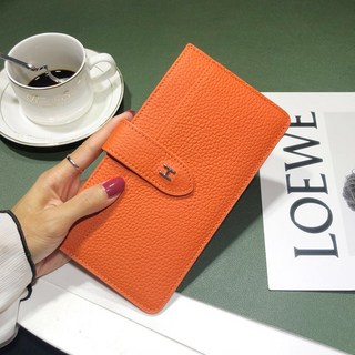 Demille 壓紋真皮長夾，多卡位設計，適合放鈔票手機