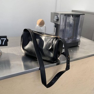 馬鞍包 軟皮包包 側背包 女生包包, 黑色