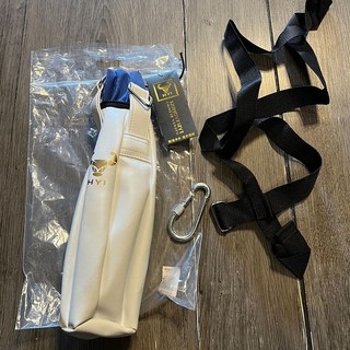 子甄彣璟 迷你梨形沙袋 拳擊小沙袋 閃躲反應球 吊式家用空心沙包, 白色