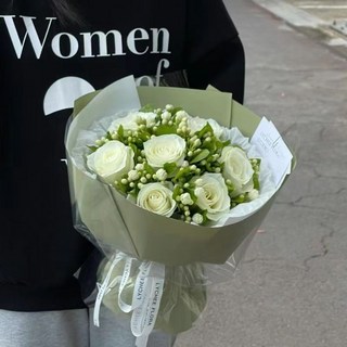 仿真花 人造花 仿真永生花束茉莉成品白玫瑰情人節520禮物女朋友男友生日禮物假畢業花束, 7朵玫瑰茉莉花-綠, 1個