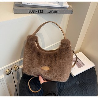 女子小屋 仿毛絨手提/斜背包，秋冬新款時尚百搭斜挎包, 咖色