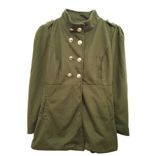 修身軍綠西裝雙排扣外套，時尚有型，展現自信魅力