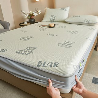 哆哆購 涼感冰絲, 卡迪熊 奶綠 牀笠,150*190cm牀笠+枕套一對, 1個