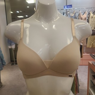 비비안 부드럽고 신축성이 좋은 원단을사용 편안하고 안정적인 피팅감의 노와이어브라 스킨