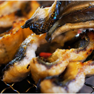 극한직업 손질 바다장어 1kg 대 특대 (소스포함), 바다장어 특대 (2-4미), 1개