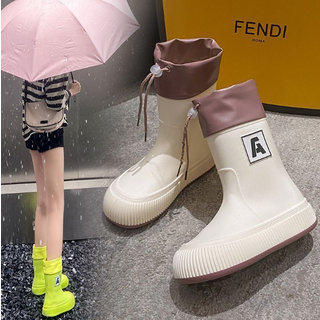 女款中筒防滑雨靴 彈性耐磨橡膠綁帶設計