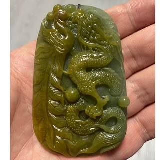 龍鳳牌 天然翡翠A貨玉墜，質地細膩溫潤，保平安辟邪，簡約大方設計，襯托優雅氣質，帶來傳統文化祝福, 1個