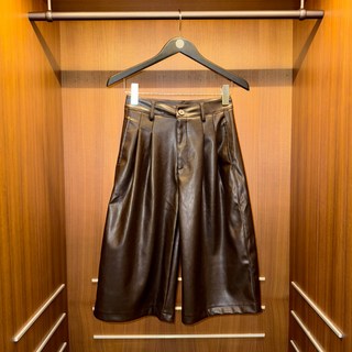 8pound 가죽 버뮤다 와이드 팬츠