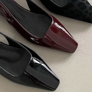 심플 웨지 슬링백 로우힐 3cm 밴딩 에나멜 키튼힐