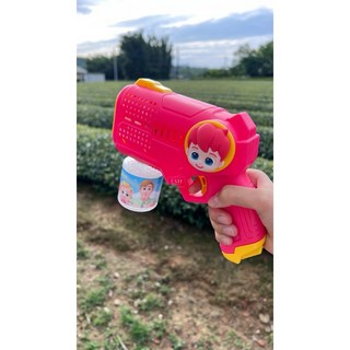 貝貝彬 韓國玩具批發 泡泡機 - 自動鯊魚寶寶泡泡噴槍 幼兒生日禮物, 粉（現貨）, 1個