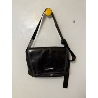 Freitag F14 Dexter 黑色卡車防水帆布郵差包 內裡紫色斜背包/側背包/電腦包