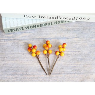 【微景小舖】仿真松針果聖誕紅果漿果/仿真聖誕漿果松果短枝 松果 聖誕樹裝飾 聖誕節裝飾擺件 拍攝道具 婚慶店面擺設, 黃紅漸層6果短枝(1支價格), 黃紅漸層