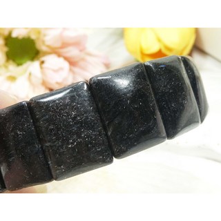 藍閃石黑龍晶手排 能量手鍊 時尚飾品 63.7克