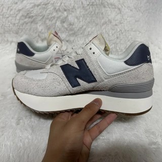 뉴발란스 574 우먼즈 플랫폼 라이트 그레이 네이비 WL574ZQA