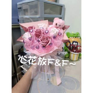 心花放K&F 仿真香皂玫瑰小熊閃燈櫥窗袋花束 情人節花束/畢業花束/生日花束, 1個, 淺粉色+莫蘭迪粉