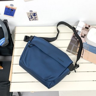 防潑水尼龍側背包男士斜背包：多功能郵差包、學生包、單眼相機包、戶外騎行旅行休閒包, 深藍