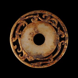 博古珍藏 和闐玉鎏金鏤空纏枝玉璧，早期收藏老件，國際拍賣級珍品，行家首選，重136公克, 1個