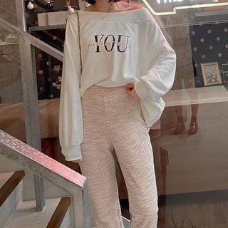 扉娜VinaShop 純棉一字領燙金字母長版T恤