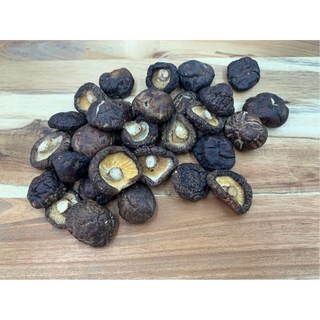 川元參藥行 台灣新社鈕扣菇 陽光乾燥 Q彈有嚼勁 燉湯拌炒適用 400g, 1個